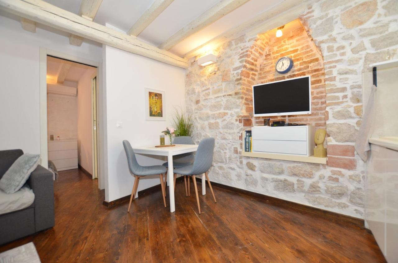 Pisinium Apartment Rovinj Ngoại thất bức ảnh