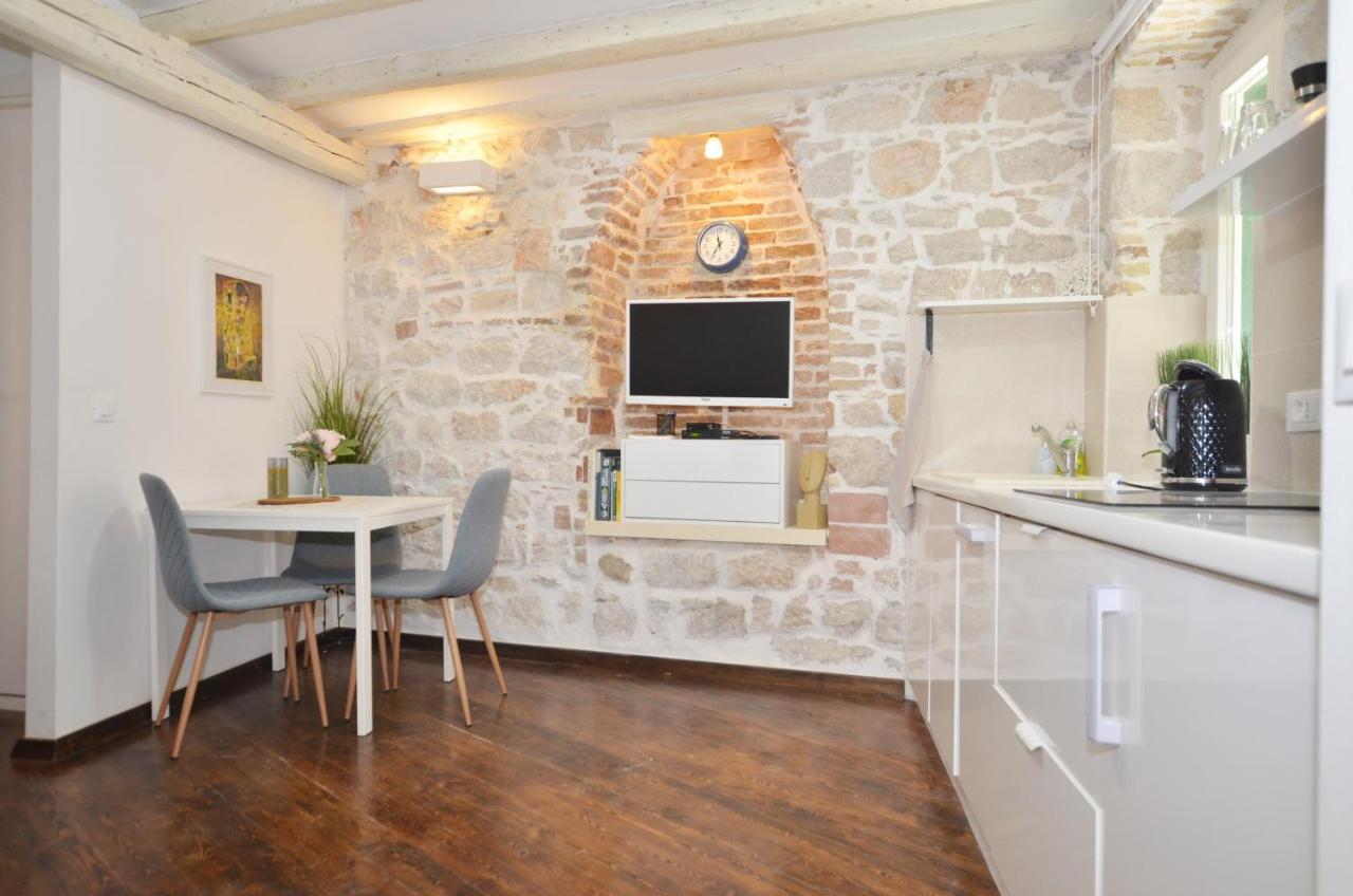 Pisinium Apartment Rovinj Ngoại thất bức ảnh